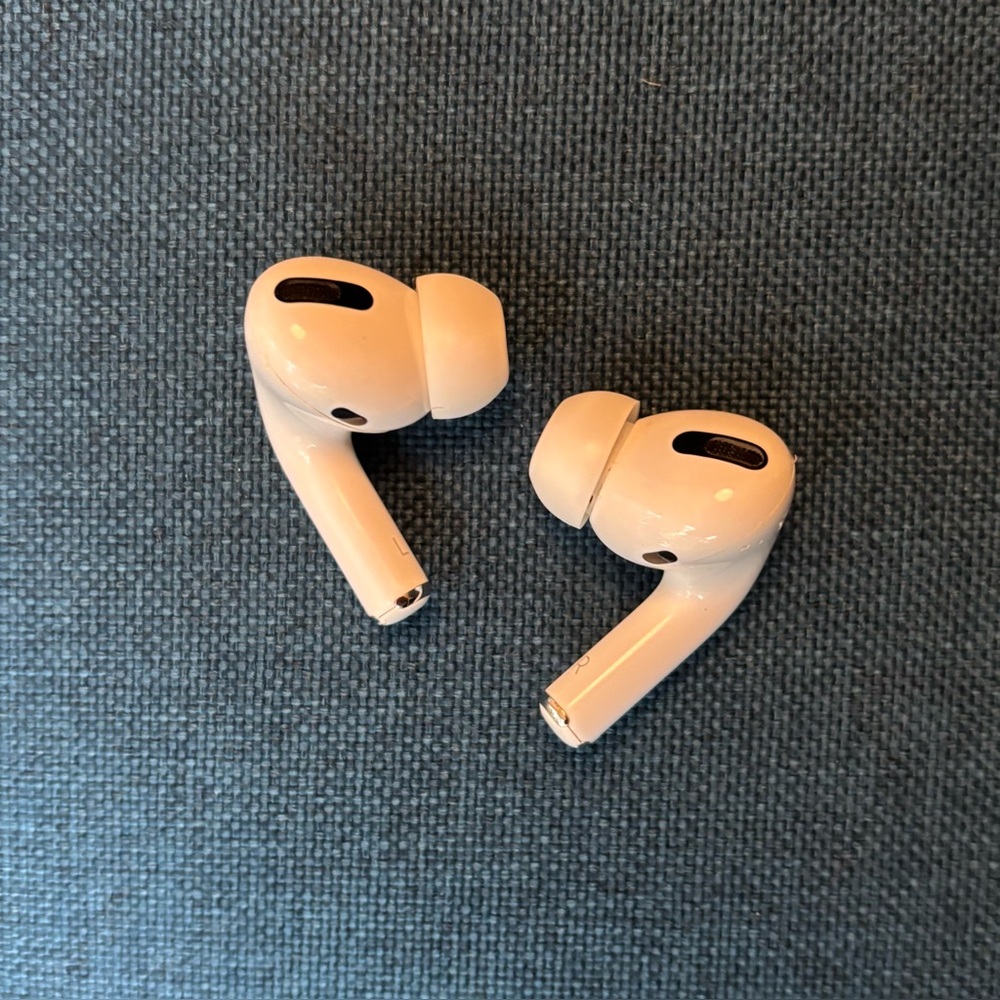 White Wireless Earbuds